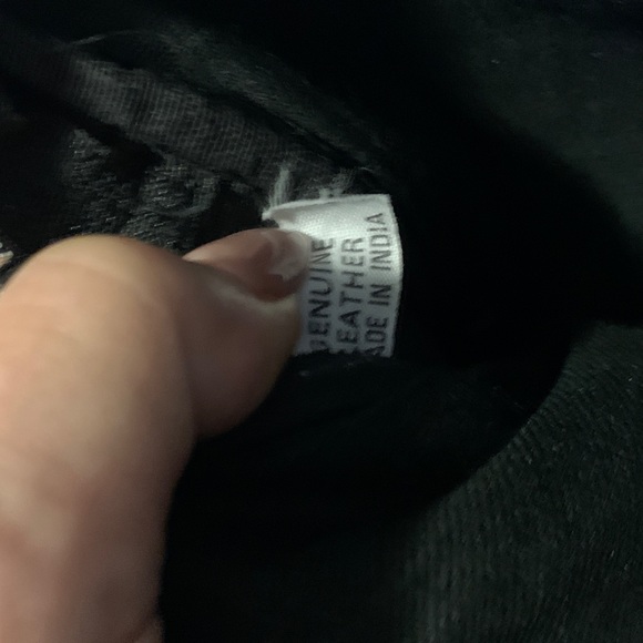 Black Leather Crossbody belt bag, phone and passport, Made in Italy - Picture 4 of 9